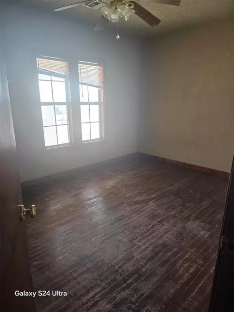 Bedroom - 201 E 4th St, Cement, OK 73017 photo 3 of 3