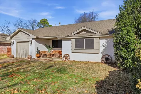 1621 Chamblee Dr, Norman, OK 73071 photo 2