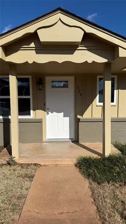 325 Elmwood Dr, Edmond, OK 73013