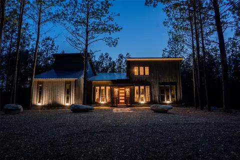Exterior - 149 Bear Pine Trl, Broken Bow, OK 74728 photo 4 of 15