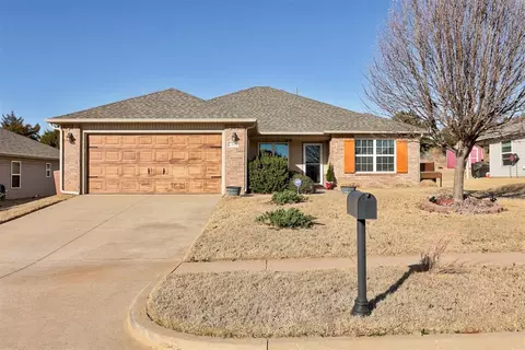 1225 Granite Ln, Noble, OK 73068