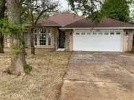 2732 SE 90th St, Moore, OK 73160