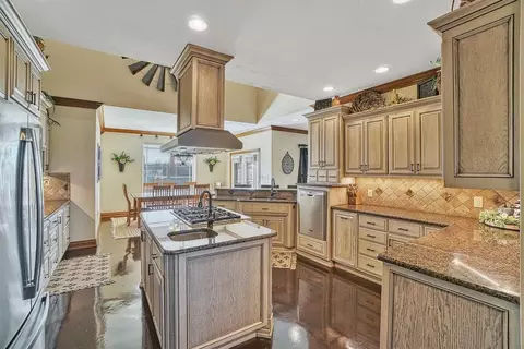 Kitchen - 20966 E County Road 155, Altus, OK 73521 photo 2 of 7
