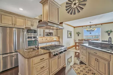 Kitchen - 20966 E County Road 155, Altus, OK 73521 photo 1 of 7