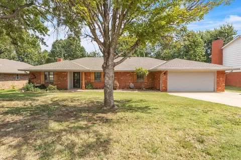 11728 Hastings Ave, Yukon, OK 73099