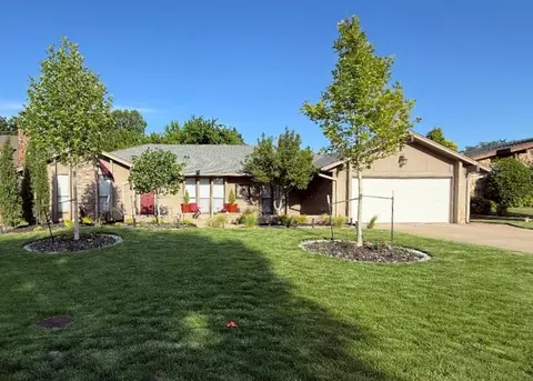 9724 Briarcreek Dr, Oklahoma City, OK 73162