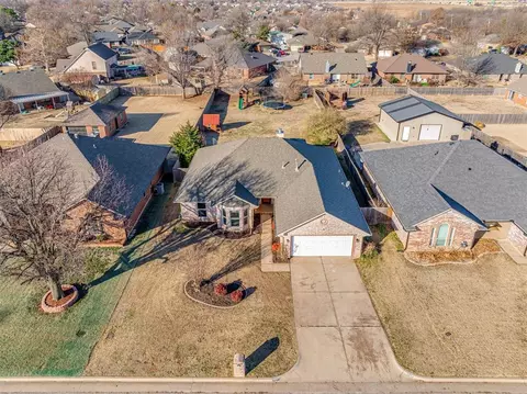 921 Westbury Ter, Yukon, OK 73099