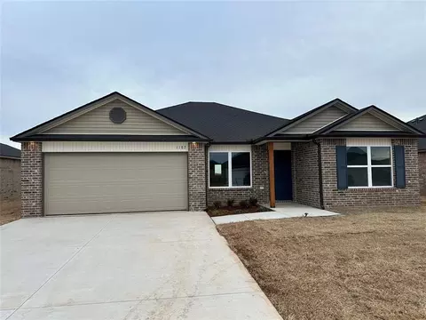 1182 Newcastle Farms Dr, Newcastle, OK 73065