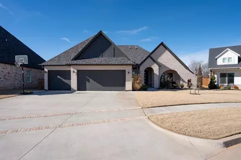 13013 Cobblestone Curve Rd, Oklahoma City, OK 73142