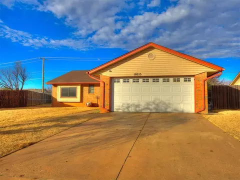 10215 S Hillcrest Dr, Oklahoma City, OK 73159