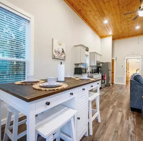 Dining - 934 Lukfata Fork Trl, Broken Bow, OK 74728 photo 1 of 1