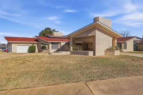 7700 S Country Club Dr, Oklahoma City, OK 73159