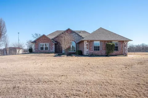900 S Spring Ln, Blanchard, OK 73010