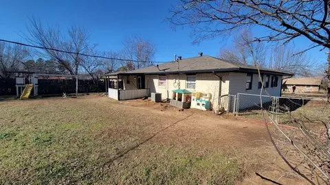 20332 Walker St, Harrah, OK 73045 photo 4