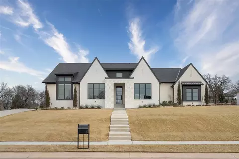9608 Autumn Park Ln, Oklahoma City, OK 73151