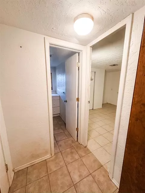 Entry Way - 40001 Us Highway 281 Hwy, Apache, OK 73006 photo 1 of 2