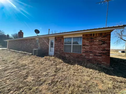 Exterior - 40001 Us Highway 281 Hwy, Apache, OK 73006 photo 3 of 4