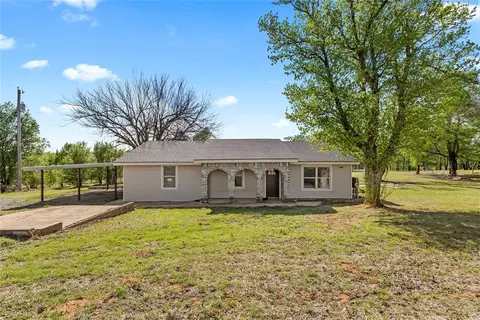 523 S 1st St, Lookeba, OK 73053