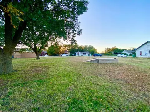 414 N Hardin St, Mangum, OK 73554