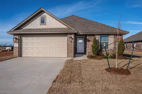 10637 SW 18 St, Yukon, OK 73099