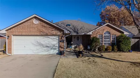 4011 Mayfair Dr, Norman, OK 73072