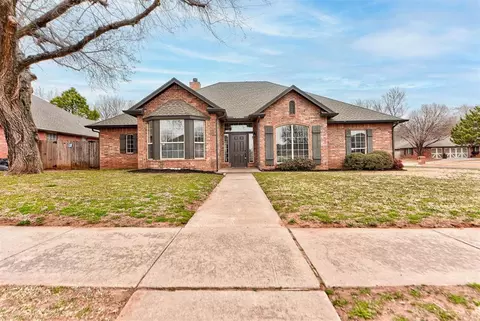 901 NW 179th Cir, Edmond, OK 73012