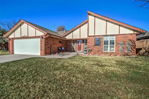 325 Choctaw Pl, Yukon, OK 73099