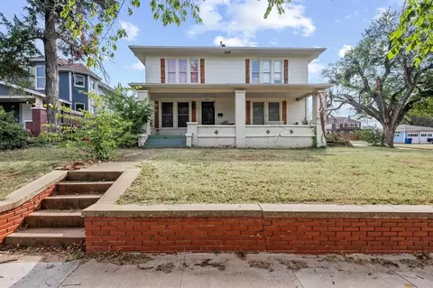 1005 E Noble Ave, Guthrie, OK 73044