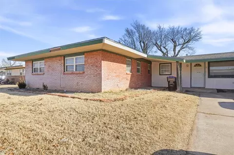 212 Iroquois Trl, Burns Flat, OK 73624