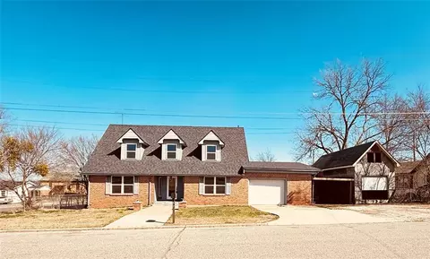 622 N Park St, Seminole, OK 74868