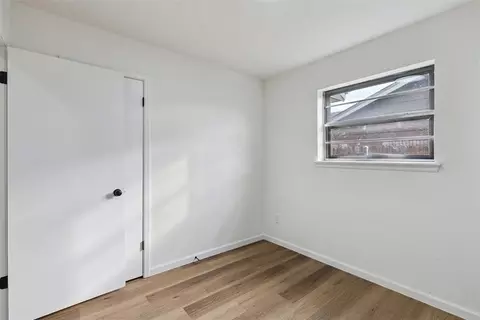 Bedroom - 909 Highlander Dr, Moore, OK 73160 photo 7 of 7