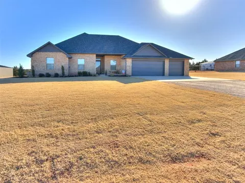 6949 Seabiscuit Ln, Guthrie, OK 73044