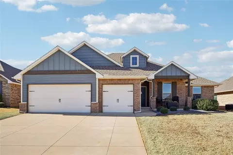 1405 N Storybrook Ter, Mustang, OK 73064