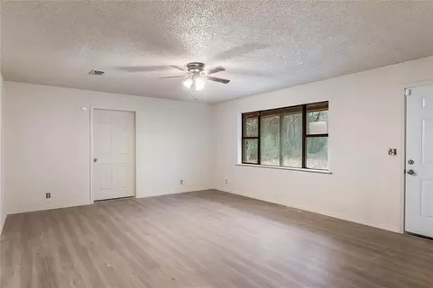 Living - 1154 St Marks Loop, Idabel, OK 74745 photo 2 of 3