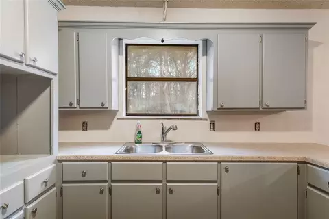 Kitchen - 1154 St Marks Loop, Idabel, OK 74745 photo 3 of 3