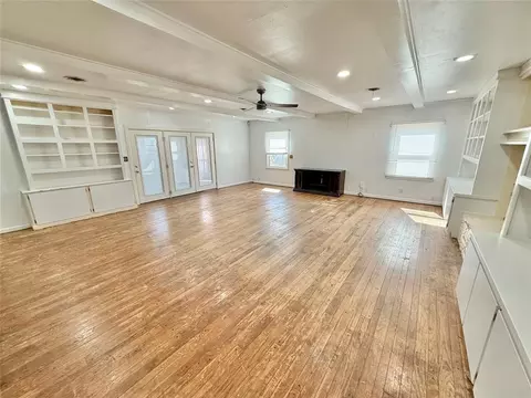 1504 N Hudson St, Altus, OK 73521