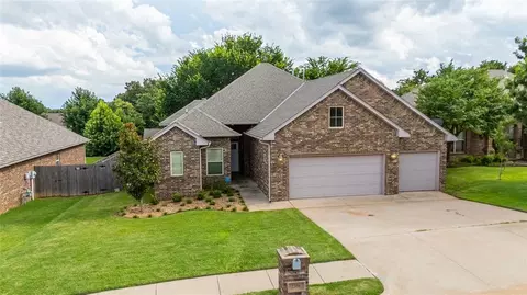 2316 Tuscan Ln, Edmond, OK 73034