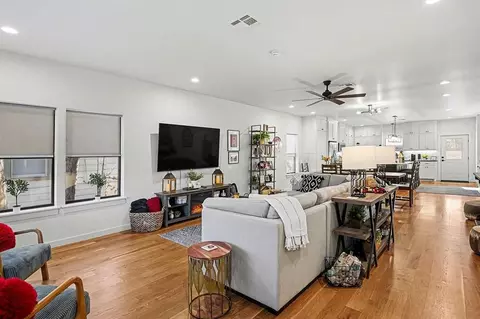 Living - 622 E Gray St, Norman, OK 73071 photo 3 of 3