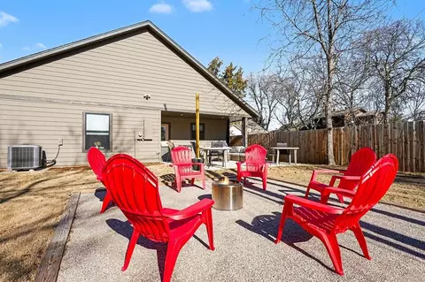 Exterior - 622 E Gray St, Norman, OK 73071 photo 7 of 9