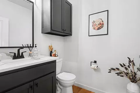Bath - 622 E Gray St, Norman, OK 73071 photo 4 of 4