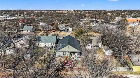 View/Area - 622 E Gray St, Norman, OK 73071 photo 3 of 3