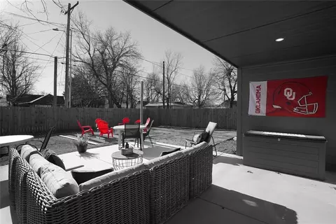 Exterior - 622 E Gray St, Norman, OK 73071 photo 6 of 9