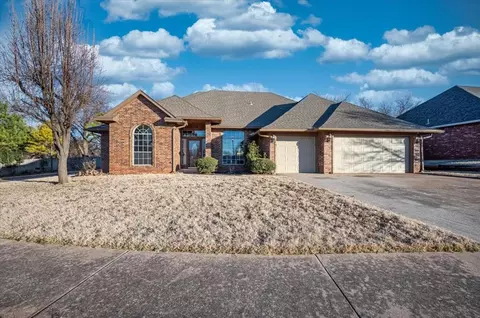 217 NW 160th St, Edmond, OK 73013
