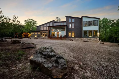 61 Stubby Trl, Broken Bow, OK 74728