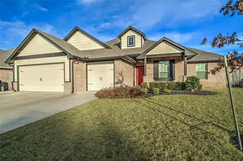 708 Bison Crossing Dr, Yukon, OK 73099