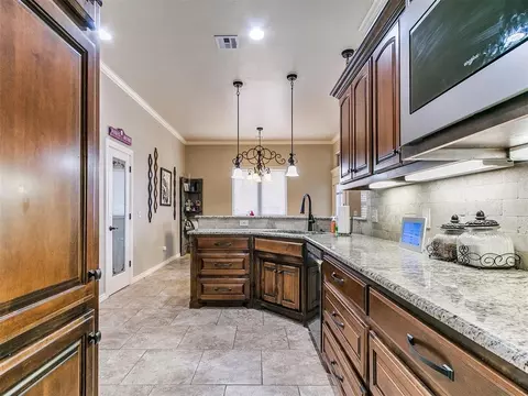 4605 E Pikeys Trl, Tuttle, OK 73089 photo 13