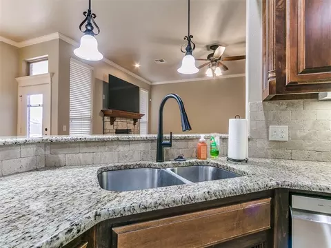 4605 E Pikeys Trl, Tuttle, OK 73089 photo 11
