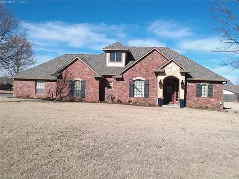 4605 E Pikeys Trl, Tuttle, OK 73089
