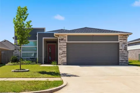 8108 NW 153rd St, Edmond, OK 73013