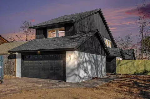 219 N Creekdale Dr, Norman, OK 73072